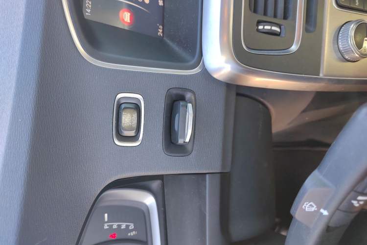 Used Volvo S60 2018 S60L T3 Smart Progress Edition
