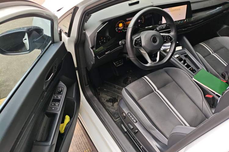 Used Volkswagen Golf 2021 280TSI DSG R-Line
