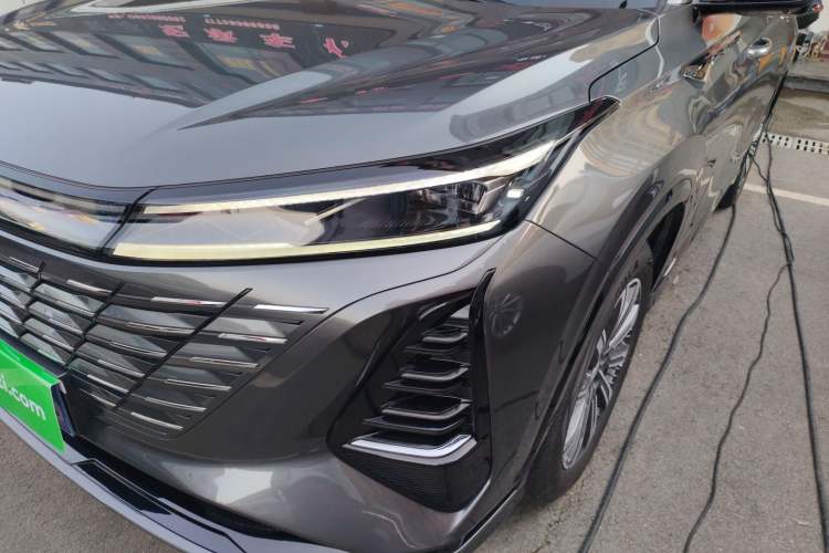 Used Changan CS75 PLUS 2024 3rd Generation Champion Edition 1.5T Intelligent Drive Dynamic Model
