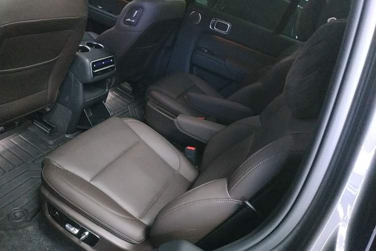 Used Li Auto L8 2023 Pro Model
