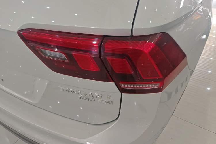 Used Volkswagen Tiguan L 2019 330TSI Automatic Two-Wheel Drive Panoramic Comfort Edition China V Standard
