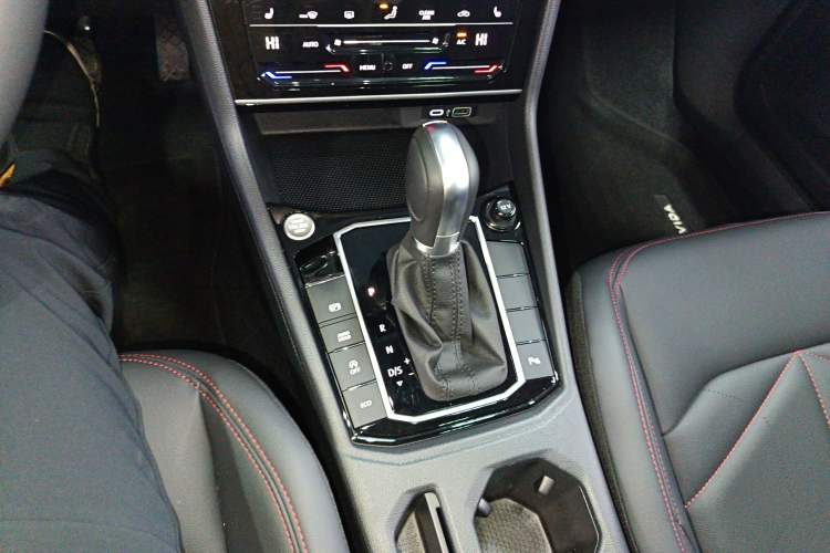 Used Volkswagen Lavida 2024 300TSI DSG Starry Sky Leading Edition
