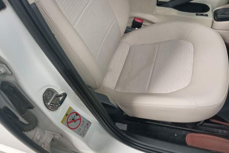 Used Skoda Rapid 2015 1.6L Automatic Smart Selection Model