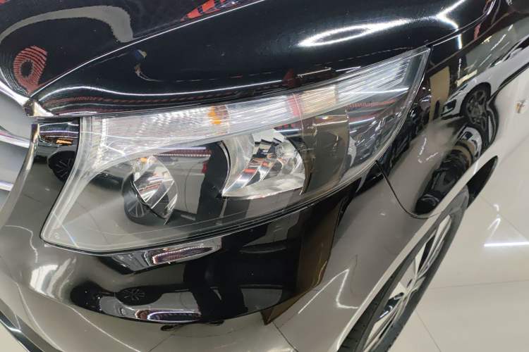 Used Mercedes-Benz Vito 2021 2.0T Elite Version 7 Seats
