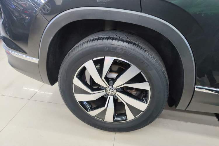 Used Volkswagen Tayron 2019 330TSI Two-Wheel Drive Luxury Model China VI Standard