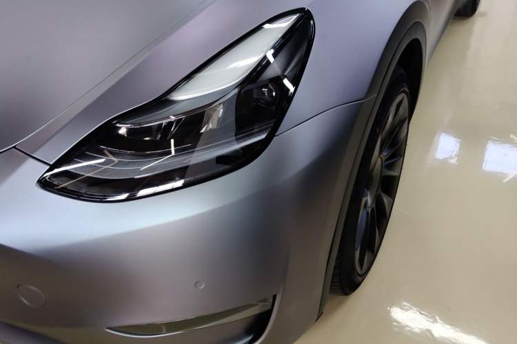 Used Tesla Model Y 2021 Long-Range All-Wheel-Drive Version
