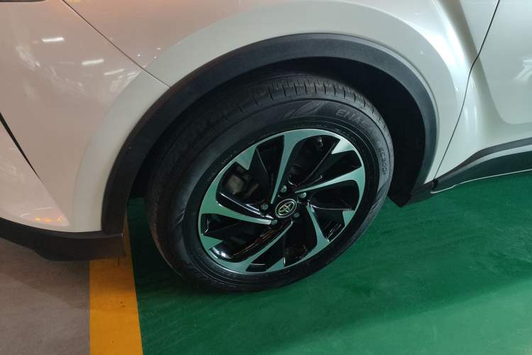 Used Toyota IZOA 2018 2.0L Yichi Edition China V Standard
