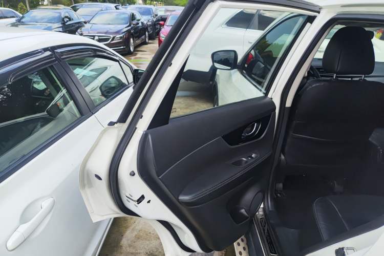 Used Nissan X-Trail 2017 2.0L CVT Comfort Edition 2WD
