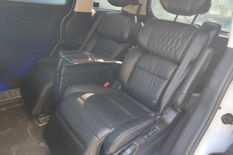 Used Honda Elysion 2022 2.0L eHEV Luxury Edition