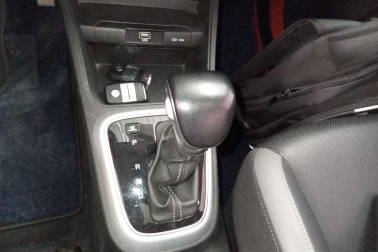 Used Kia kx1 Stonic 2019 1.4L Automatic Fun Edition China VI