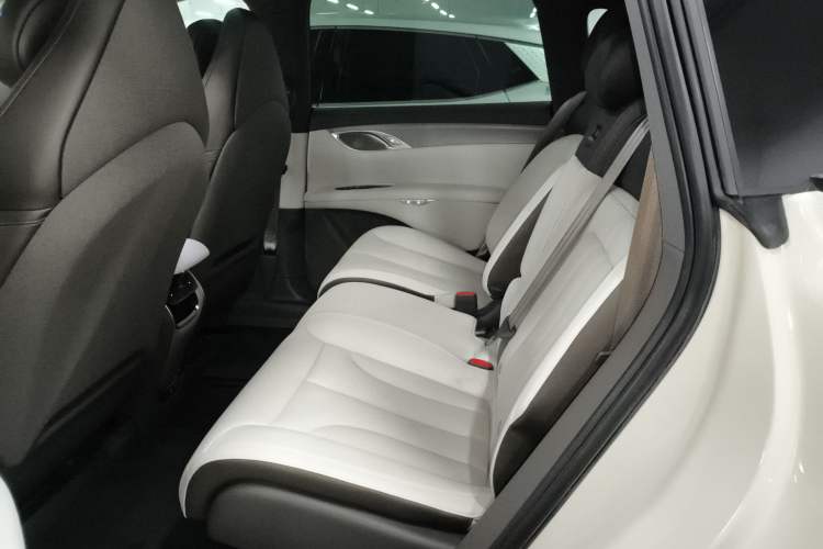 Used  LS7 2023 90 kWh Elite Rear-Drive Version