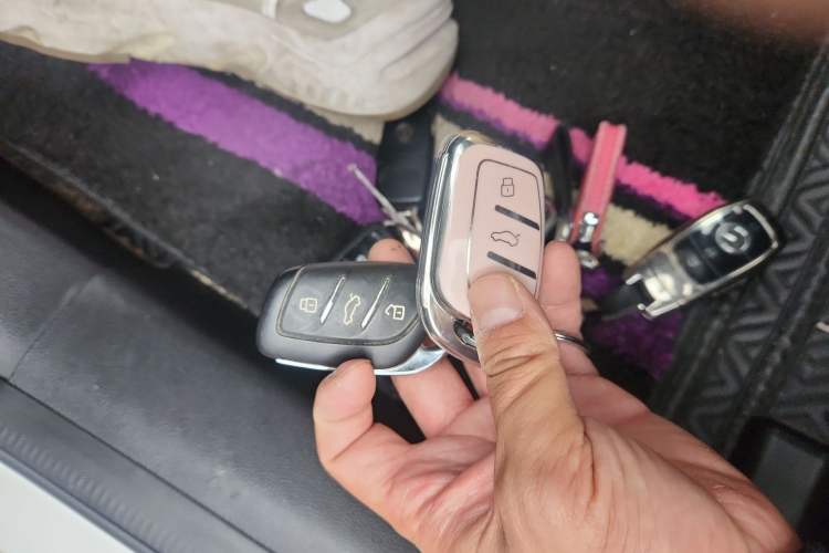 Used Roewe i5 2020 1.5L Manual 4G Connect Leehao Flagship Edition