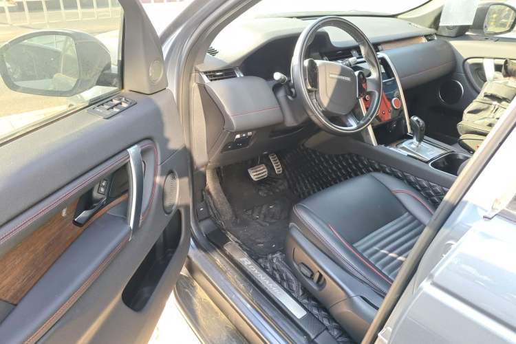 Used Land Rover Discovery Sport 2020 249 PS R-Dynamic Performance Edition