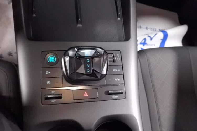 Used BYD Qin PLUS 2025 DM-i Smart Drive 55KM Leading Model
