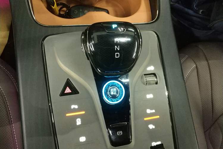 Used BYD Han 2024 EV Glory Edition 506KM Front-Wheel-Drive Premium Model
