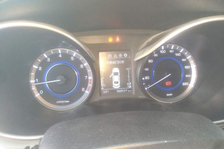 Used Changan Eado 2018 High-Energy Edition 1.6L GDI Manual Pioneer Model China V Standard
