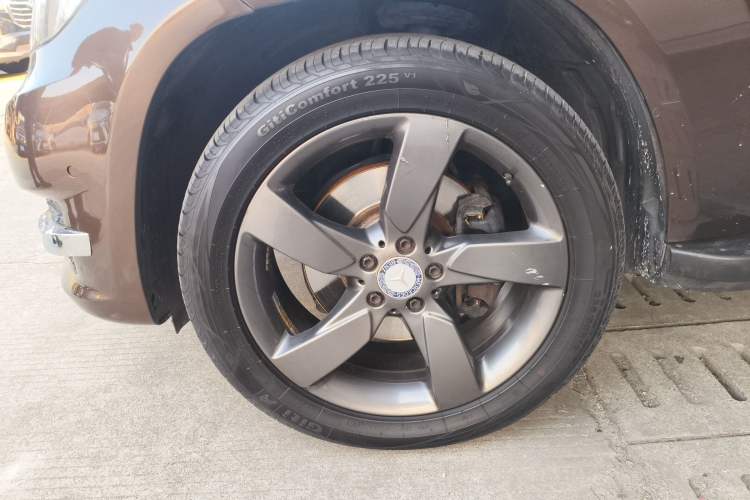 Used Mercedes-Benz GLK-Class 2013 GLK 300 4MATIC Dynamic Sunroof Model