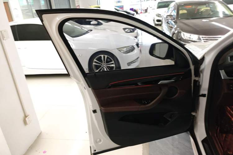 Used BMW X1 2018 xDrive20Li Luxury Edition
