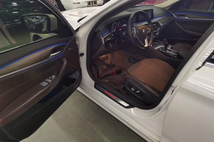 Used BMW 5 Series 2019 530Li Leading Model Luxury Package
