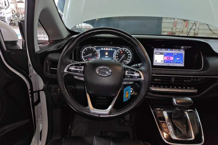 Used GAC Trumpchi M6 2021 270T DCT Luxury Edition (7-seater)
