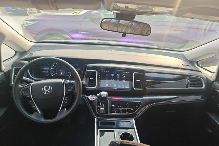 Used Honda Elysion 2019 2.0L Hybrid Luxury Edition
