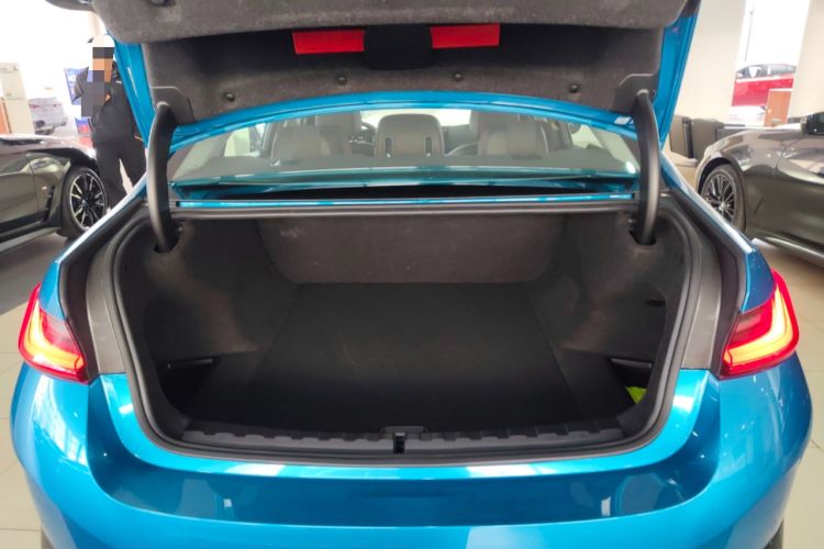 Used BMW i3 2022 eDrive 35 L
