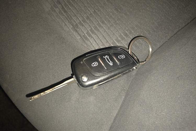 Used Venucia T70 2016 2.0L CVT Smart Choice Edition
