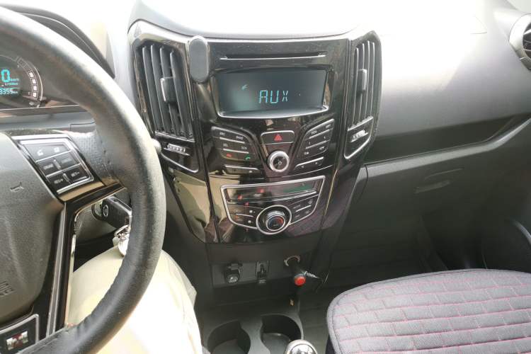 Used Great Wall M4 2014 1.5L manual Comfort trim level
