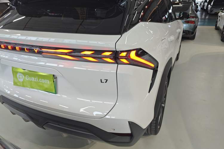 Used  L7 2023 1.5T 115 km Starship
