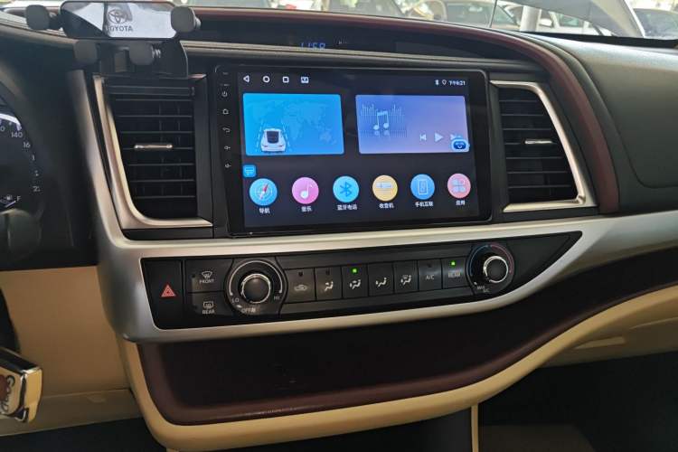 Used Toyota Highlander 2015 2.0T Two-Wheel Drive Elite Edition 7 Seats
