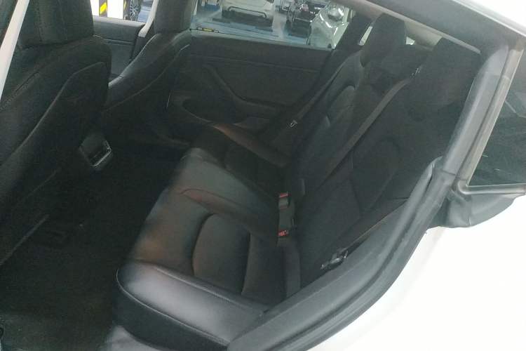 Used Tesla Model 3 2019 Long-Range Rear-Wheel-Drive Version
