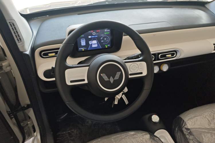 Used Wuling Hongguang MINIEV 2024 3rd Generation 215km Youth Edition
