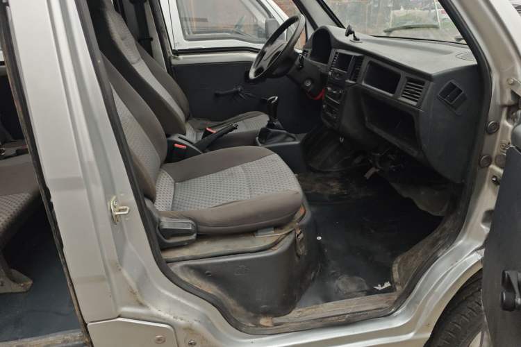 Used Wuling Zhiguang 2015 1.2L Practical LS-I Model