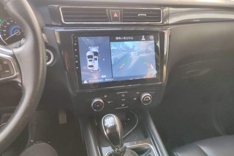 Used Dongfeng Fengon 580 2017 1.5T Manual Luxury Model
