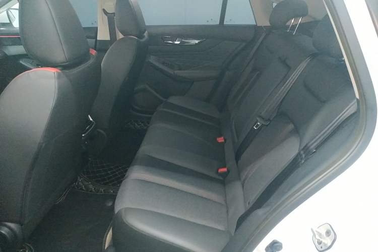 Used Dongfeng Aeolus Yixuan MAX 2023 1.5T Super-Powered Dad Edition
