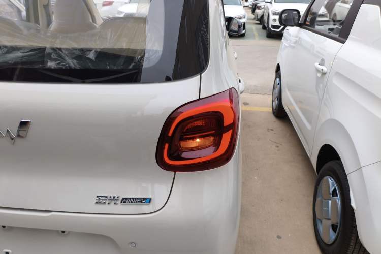 Used Wuling Hongguang MINIEV 2025 Four-Door Version Advanced Edition
