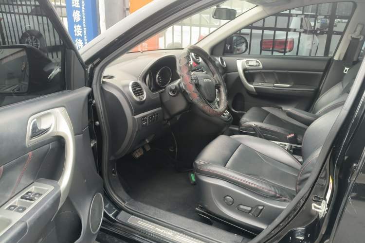 Used Haval H6 2016 Upgraded Model 1.5T Automatic Two-Wheel Drive Prestige Version
