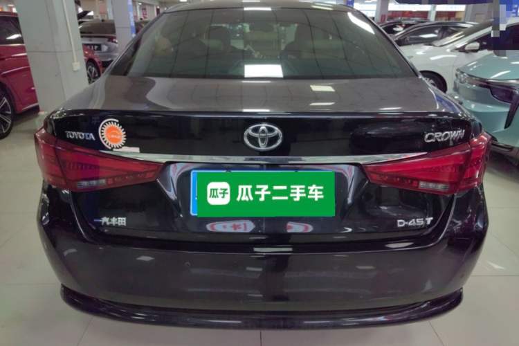 Used Toyota Crown 2015 2.0T Fashion Edition
