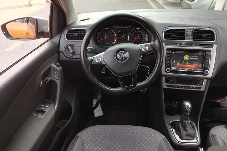 Used Volkswagen Polo 2014 1.6L Cross Polo Automatic
