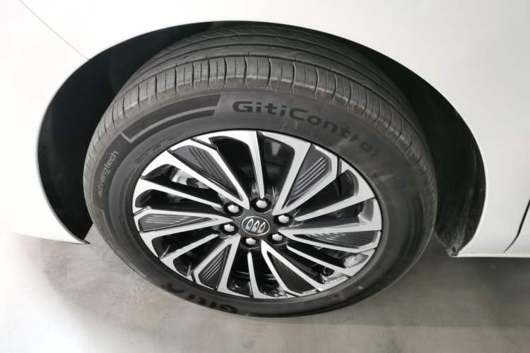 Used Buick GL8 New Energy 2025 Lu Shang Smart Enjoyment Edition 7-Seater
