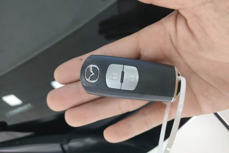 Used Mazda CX-5 2017 2.0L Automatic 2WD ZhiShang Trim China V Standard
