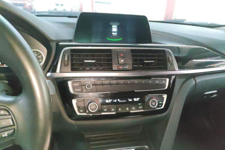 Used BMW 3 Series 2018 320Li Fashion Model
