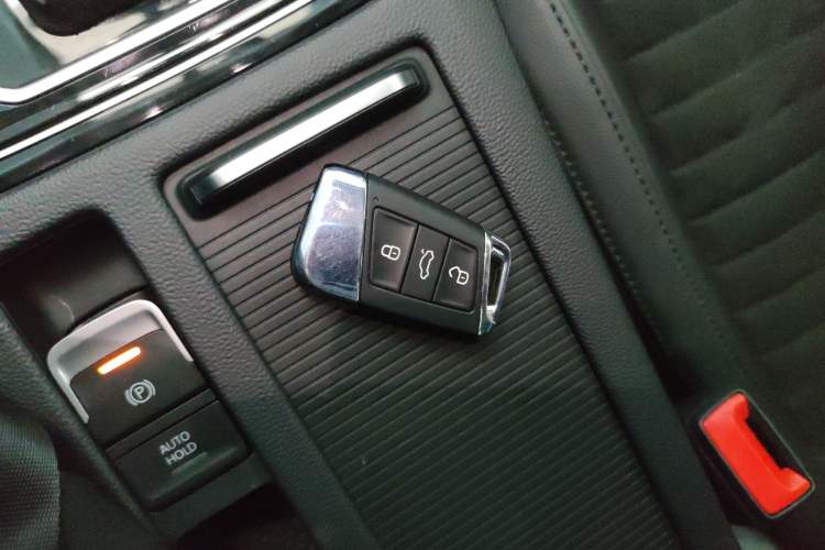 Used Volkswagen Magotan 2018 330TSI DSG Luxury Model