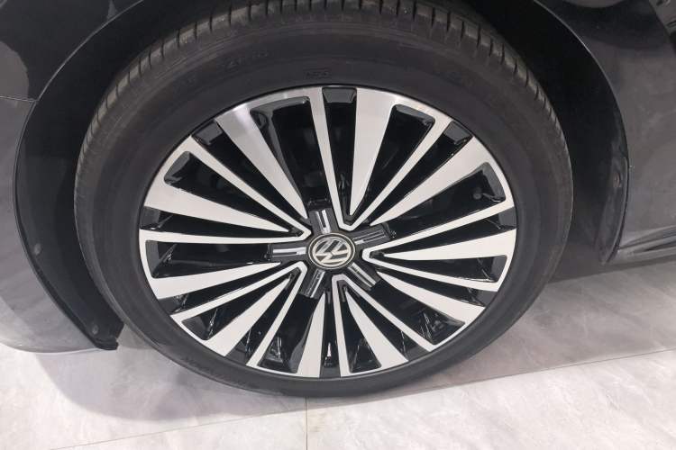 Used Volkswagen Passat 2020 330TSI Luxury Edition China VI