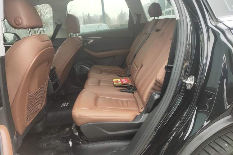 Used Audi Q7 2020 55 TFSI quattro S line sports model