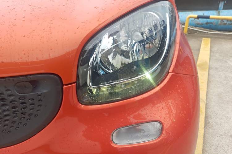 Used  forfour 2018 1.0L 52 kW Dynamic Edition
