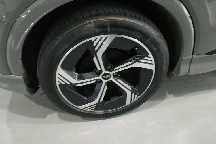 Used Audi Q4 e-tron 2023 50 e-tron quattro Visionary Edition
