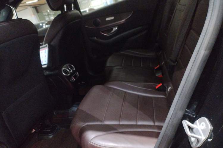 Used Mercedes-Benz GLC 2020 Facelift GLC 300 L 4MATIC Dynamic Edition
