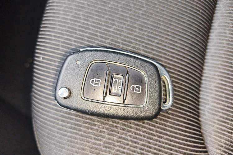 Used Hyundai Elantra 2016 1.6L Automatic ZhiXuan – Elite Version
