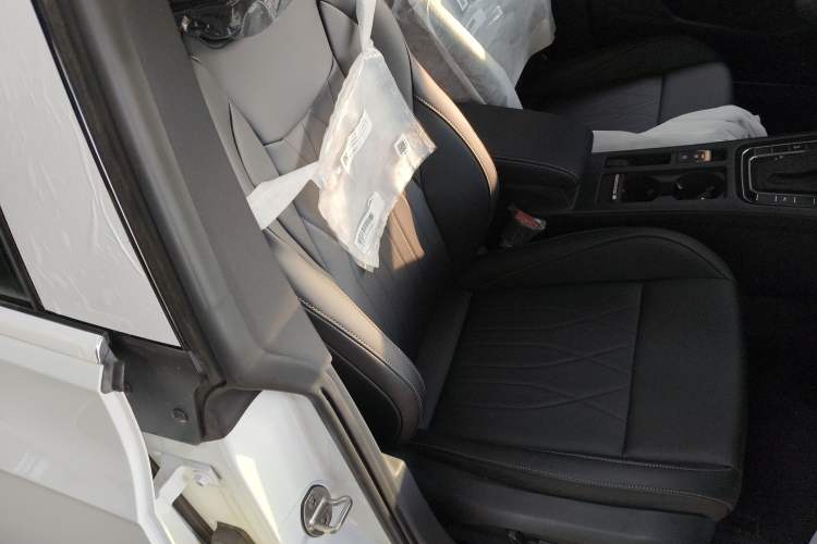 Used Volkswagen FAW-Volkswagen CC 2026 Model, 30 Million Units—Selected, 330TSI, Glamorous
